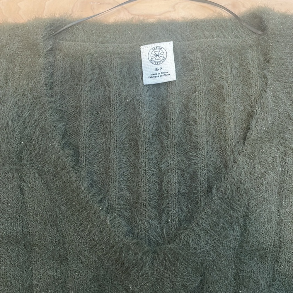 Women’s Urban Outfitters Cropped Sweater - Picture 2 of 4